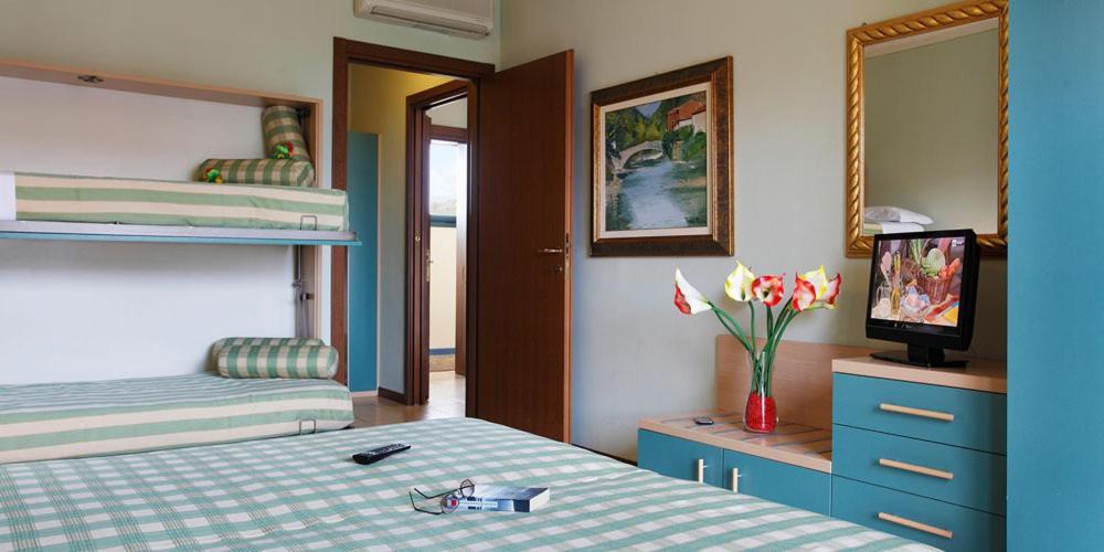 Residence Spiaggia D'Oro Desenzano del Garda Cameră foto